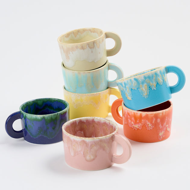 NAOKO HATA CERAMICS ポップなカラーと滴る表情 マグカップ（M）｜By