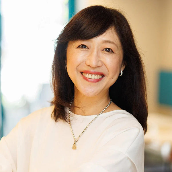 横浜の食ブランド「ICONIC STAGE」代表の吉備 カヨさん。１棟のビルで栽培から提供までを完結させる第６次産業モデルを実践