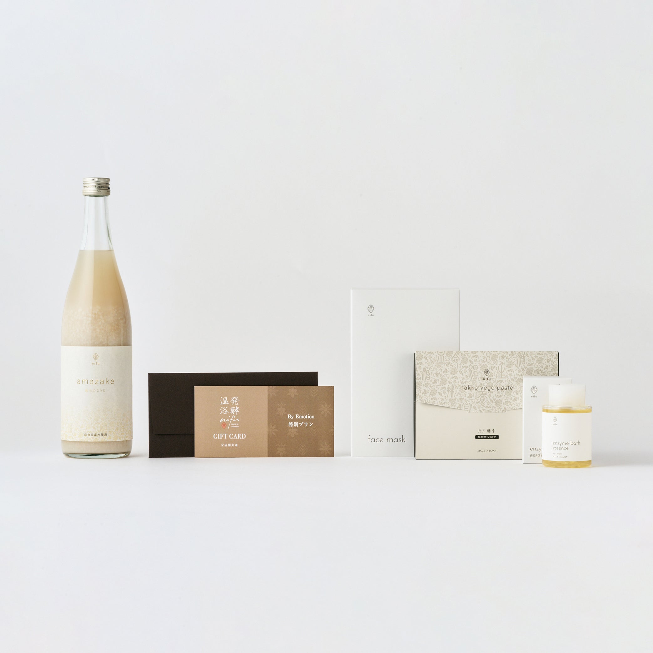 By Emotion  特別プラン　お届け商品内容<br>⼊浴券x１、丹⽣酵素30包⼊×１、蔵元のこうじ⽢酒×１、face mask 5 枚⼊ x１、enzyme bath essence 100ml x１）