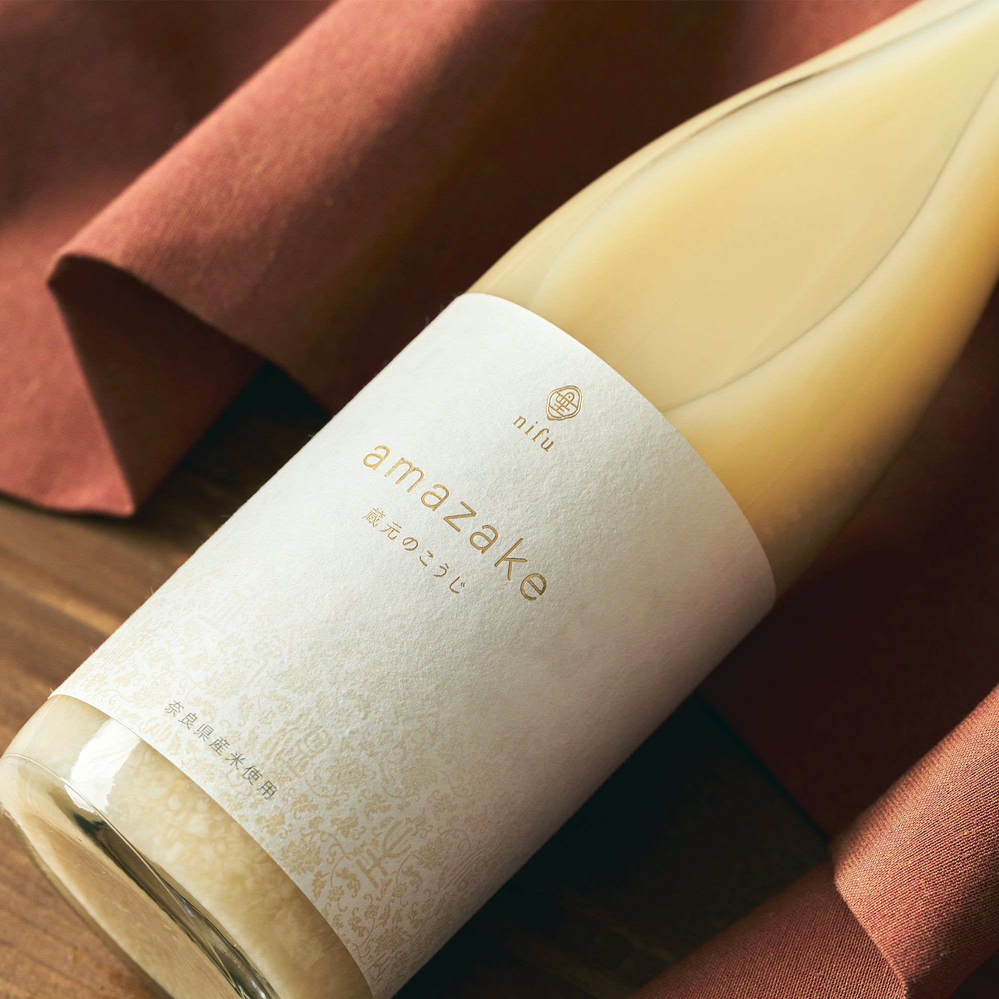 甘酒は良質なアミノ酸や食物繊維を豊富に含みます