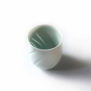 中サイズ①　高さ約8×直径約6cm