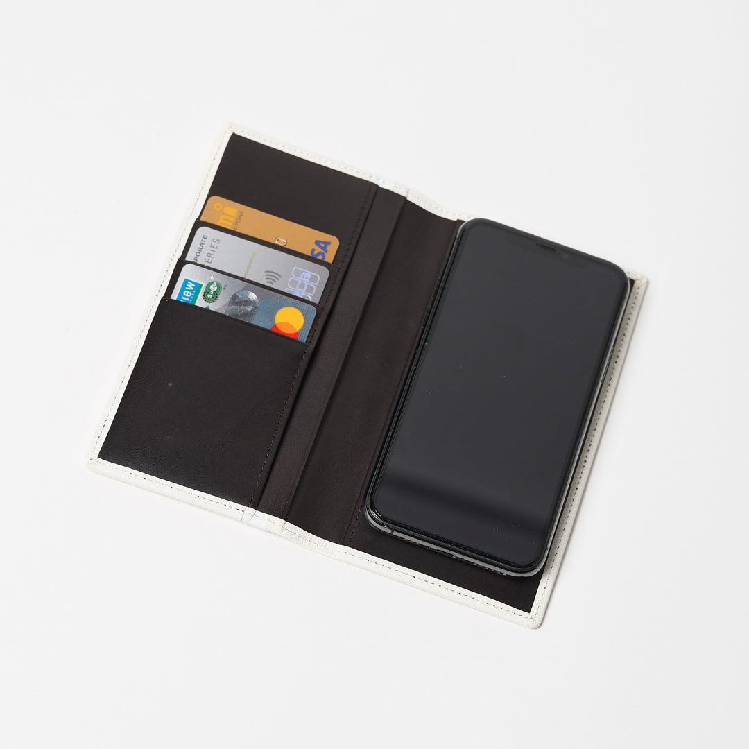 CREEZAN JETTER SMARTPHONE CASE 「白は汚れる」常識を覆す、上質レザーのスマホケース – By Emotion