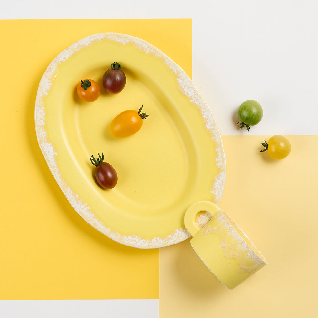 NAOKO HATA CERAMICS 食卓の主役になる釉薬の表情とポップカラー