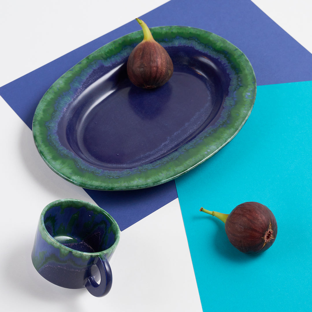 NAOKO HATA CERAMICS 食卓の主役になる釉薬の表情とポップカラー