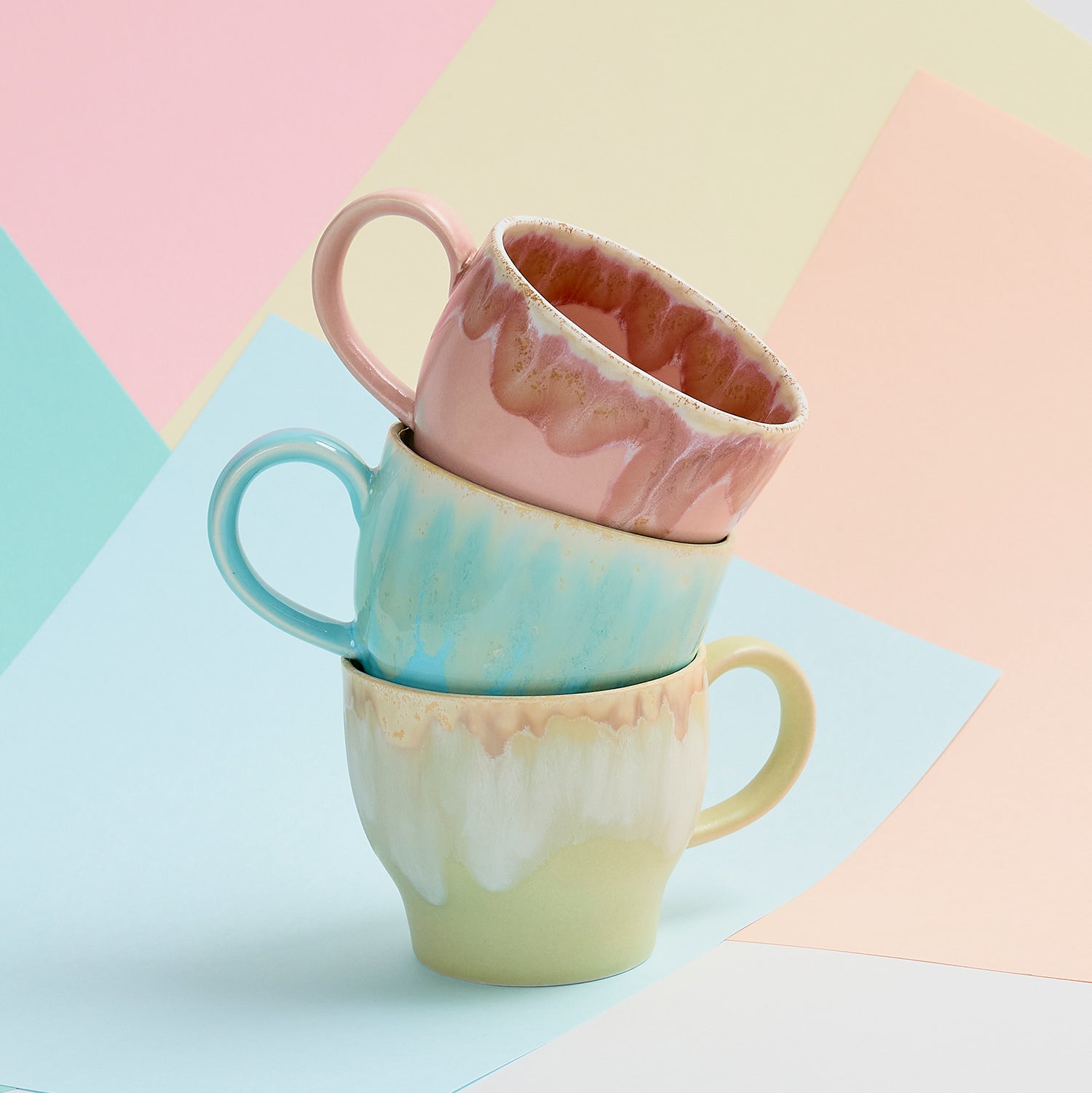 ＜NAOKO HATA CERAMICS＞　滴る釉薬の表情と鮮やかな色彩