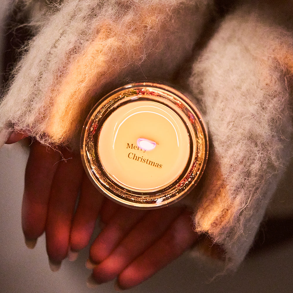 火を灯すと徐々にメッセージが浮かび上がります