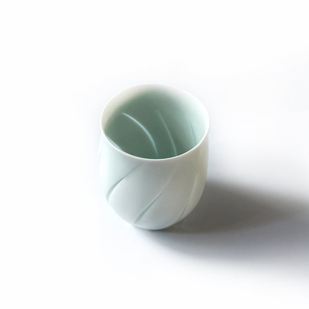 中サイズ②　高さ約8×直径約6cm