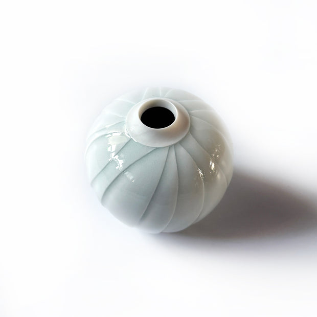 3. 高さ約8×底面直径約3.6cm