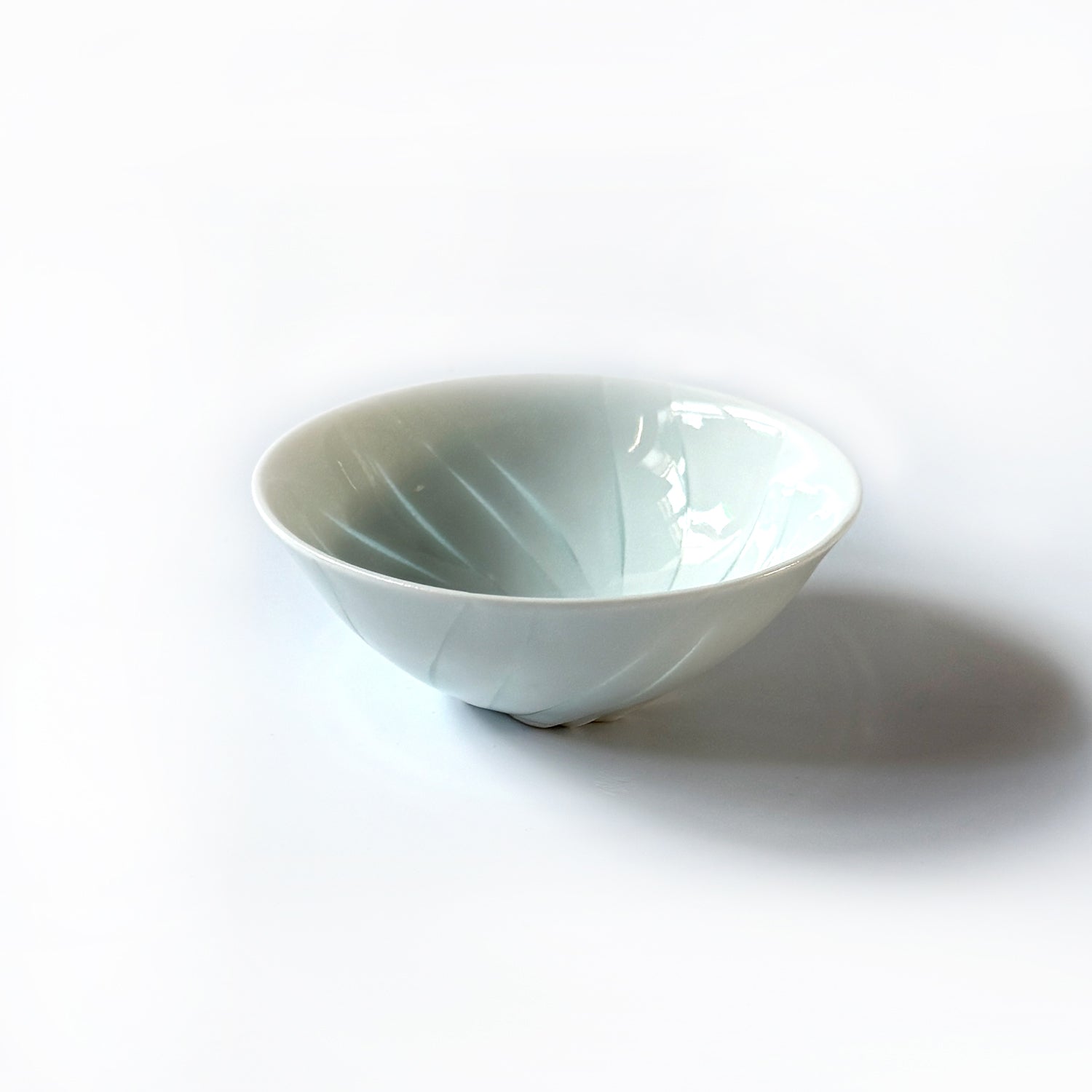 樽田 裕史 「光纏ウ」ぐい呑み 釉薬が織りなす蛍手が美しい瀬戸焼新進