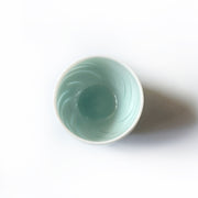 ①やわらかな光：直径約6×高さ約5cm（木箱付きでお送り）