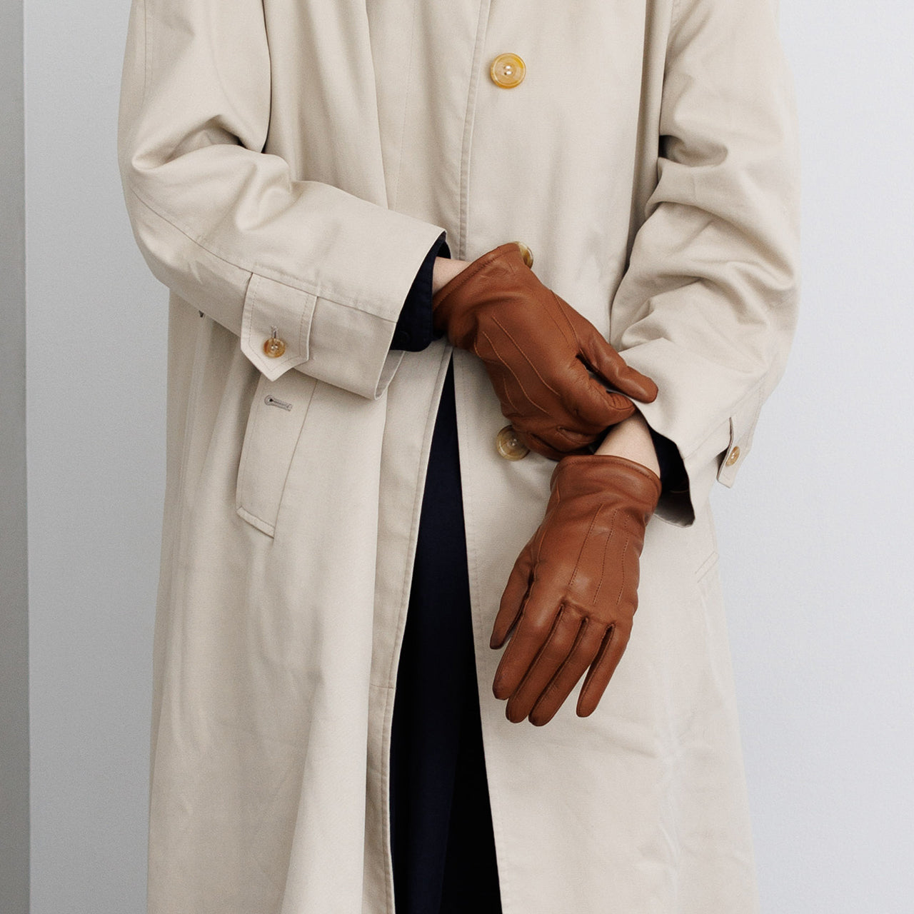 ＜KURODA＞　イタリア製のシープレザーを、国内最大産地の熟練職人が縫製（Women）