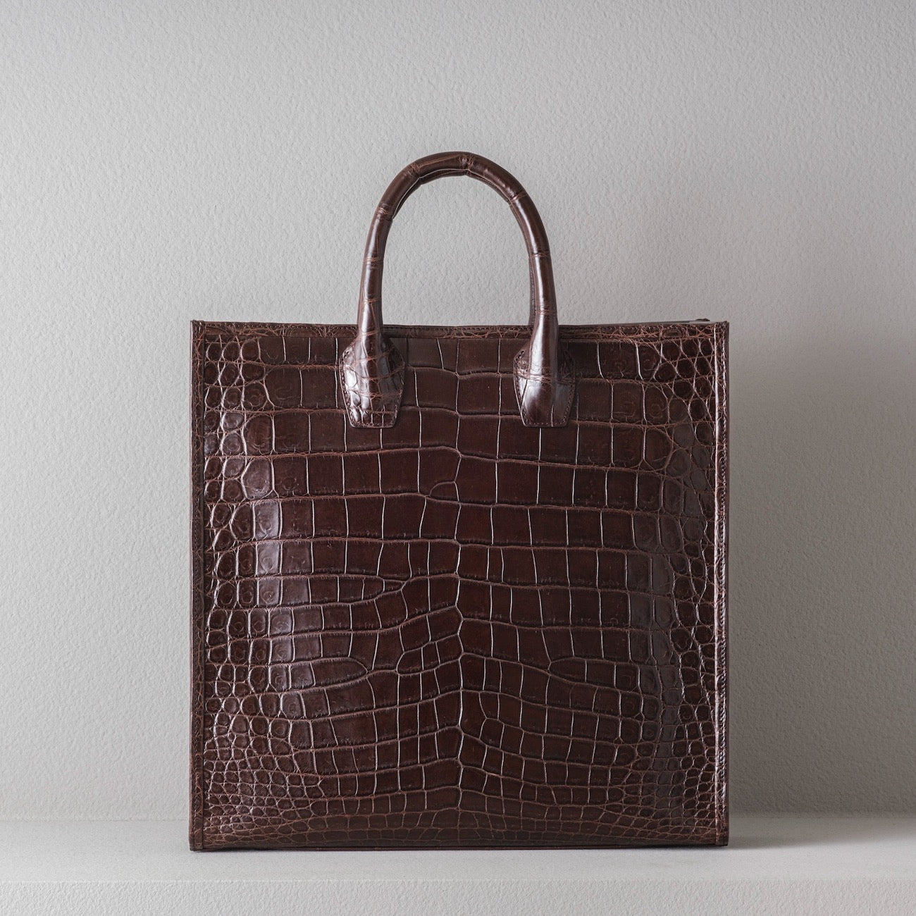 高さ（持ち手込）約40 / 高さ（本体）31×幅31.5×マチ8cm・付属ショルダー66cm<br>重量：約800g