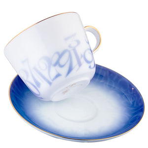 CUP & SAUCER<br>CUP: 口径約9cm / 長径約11.5cm / 高さ約7cm / 満水容量約295cc<br>SAUCER: 直径約15cm / 高さ約2cm