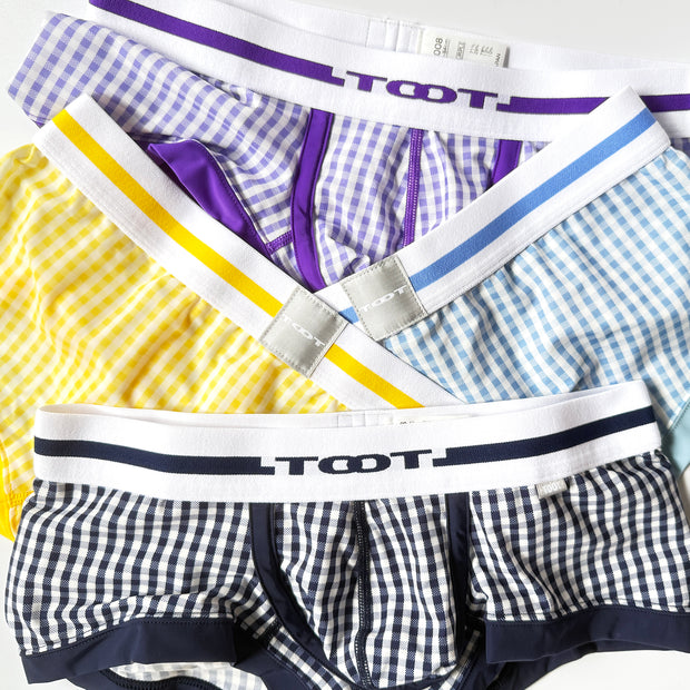 バックに「TOOT」のタグがデザインされています