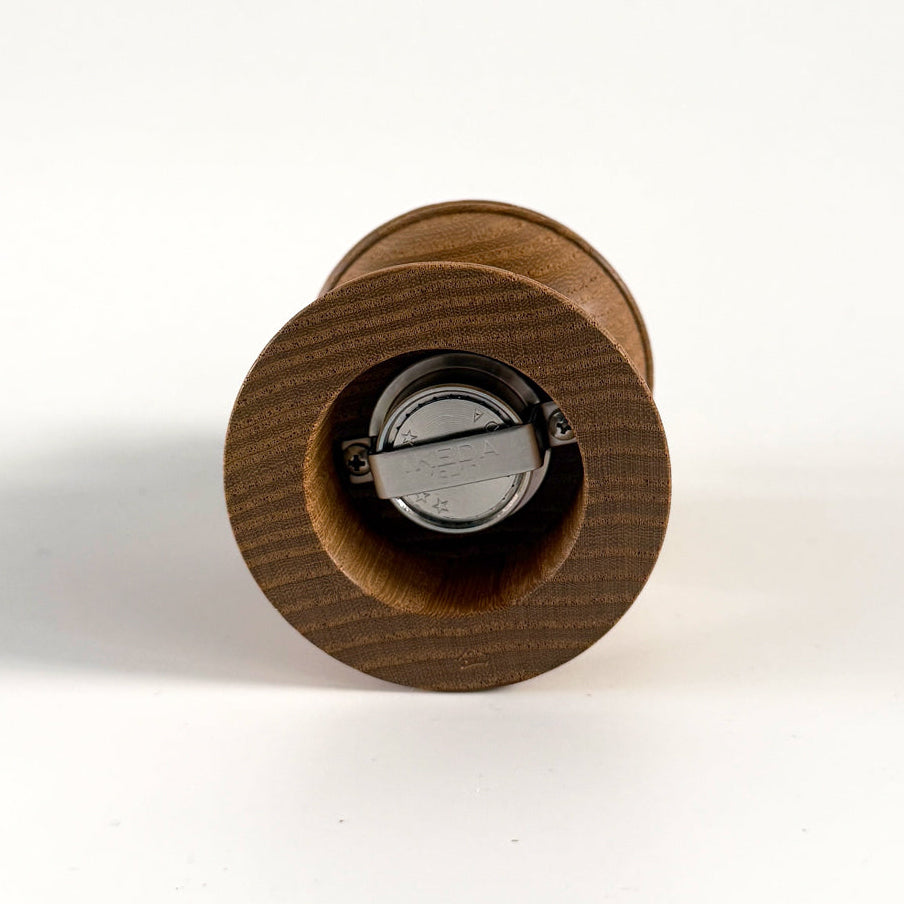 木工ヤマニ デザインと使い心地を兼ね備えた「ソルトミル」 – By Emotion