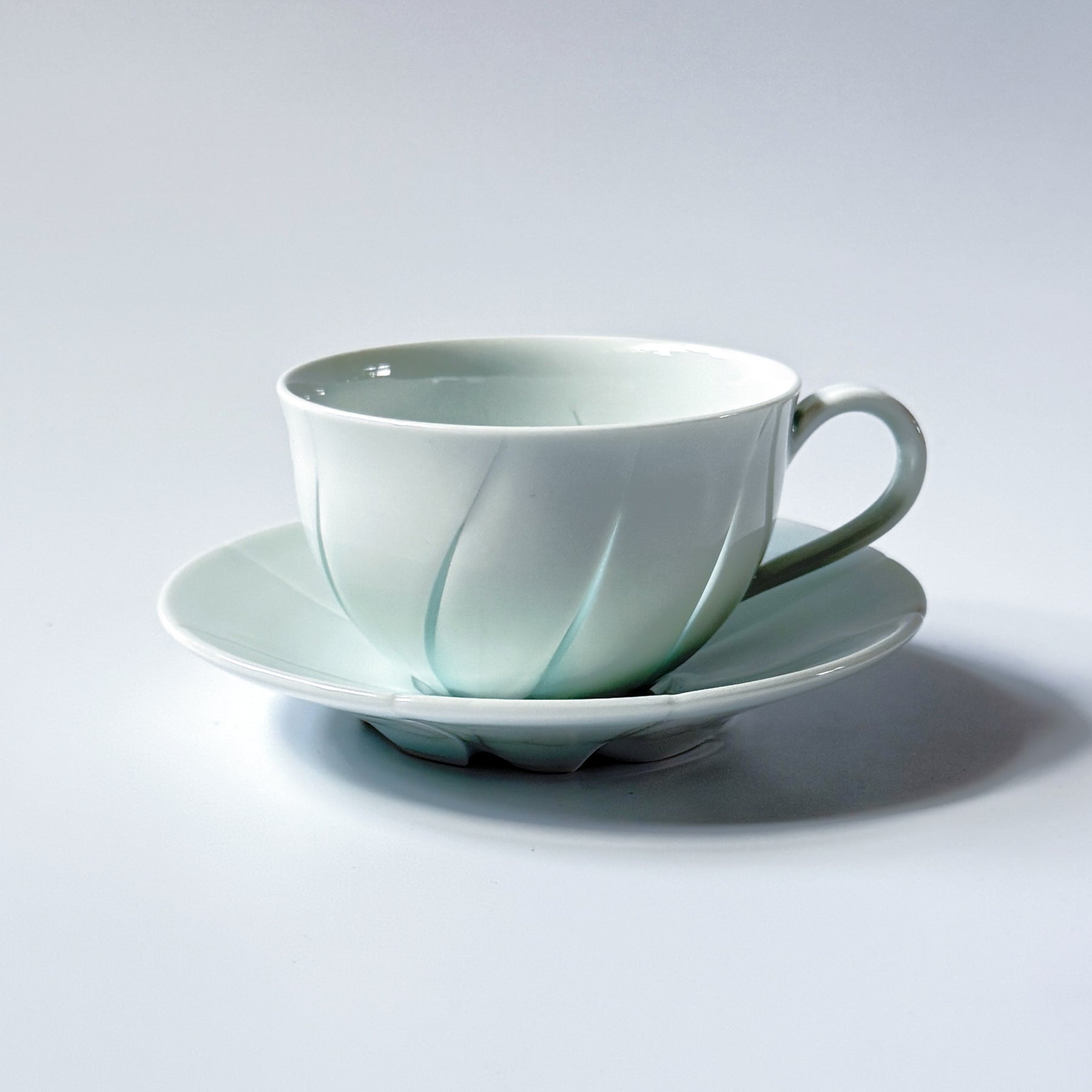 光る仏像デザイン陶器カップ 樽田 裕史 「光纏ウ」 ティー／コーヒーカップ＆ソーサー 蛍手が美しい