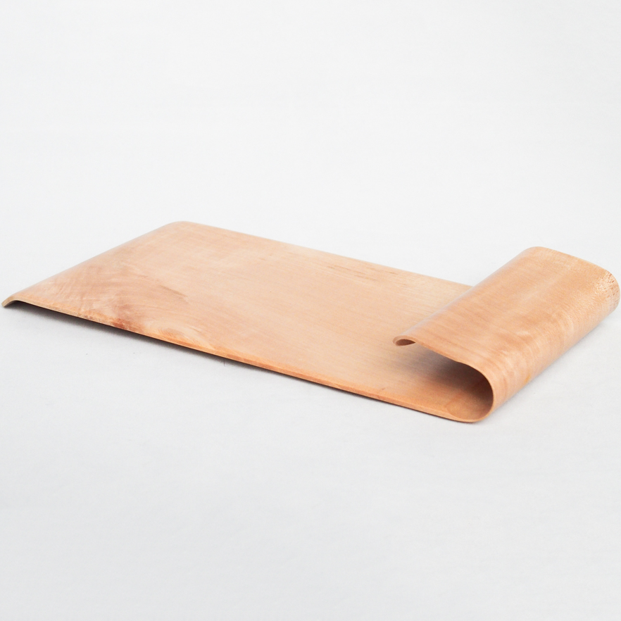 マウスパッド 手に寄り添う 無垢材のマウスパッド – By Emotion