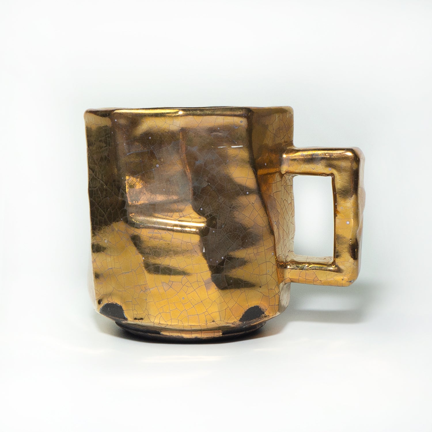 坂倉 善右衛門 ゴールドとプラチナが煌めくマグカップ – By Emotion