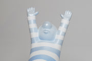 堀川 由梨佳<br>
「balance on 〇〇 -mind-」<br>
高さ200×幅120×奥行170mm<br>
制作年：2025年<br>
レジン、アクリル絵具 