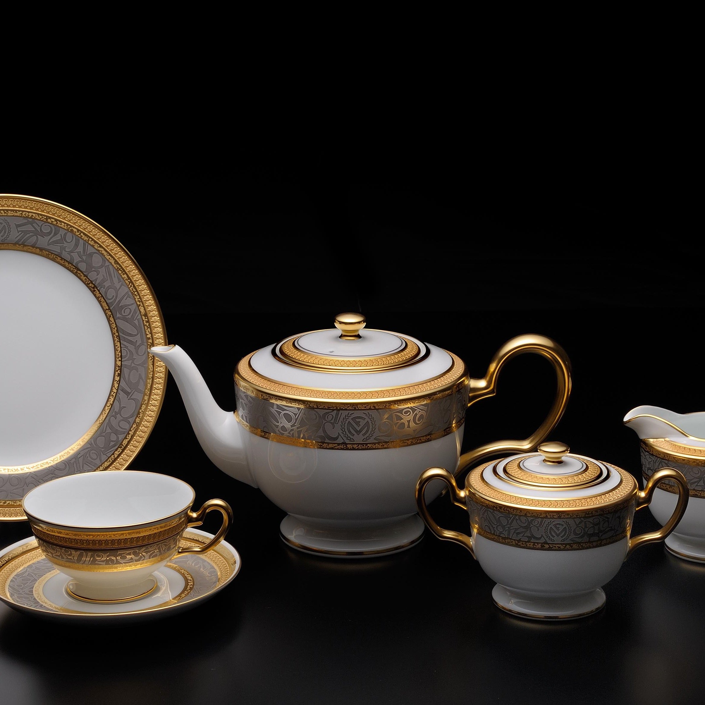 ＜FRANCK MULLER × 大倉陶園＞　スペシャルティーセット