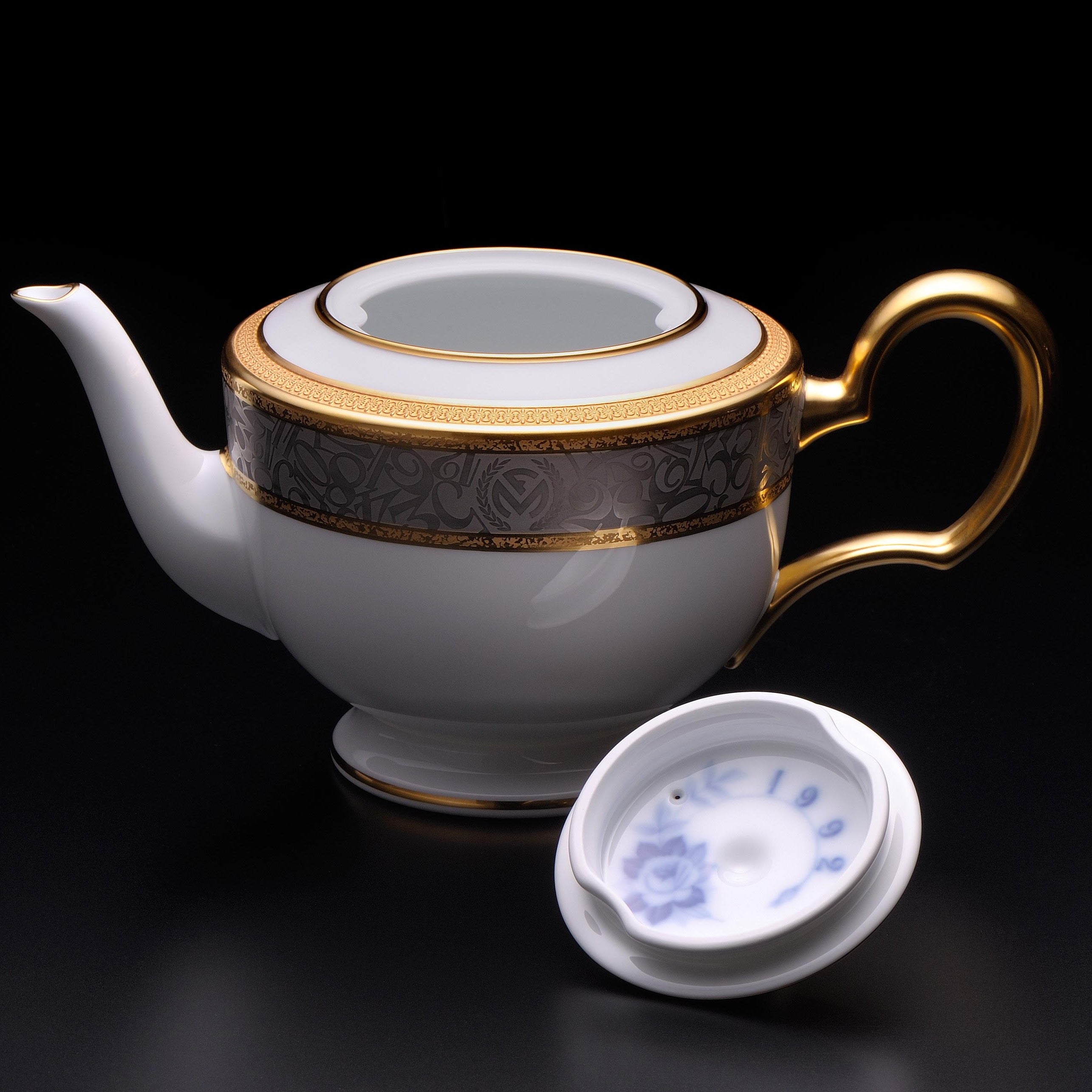 ＜FRANCK MULLER × 大倉陶園＞　スペシャルティーセット