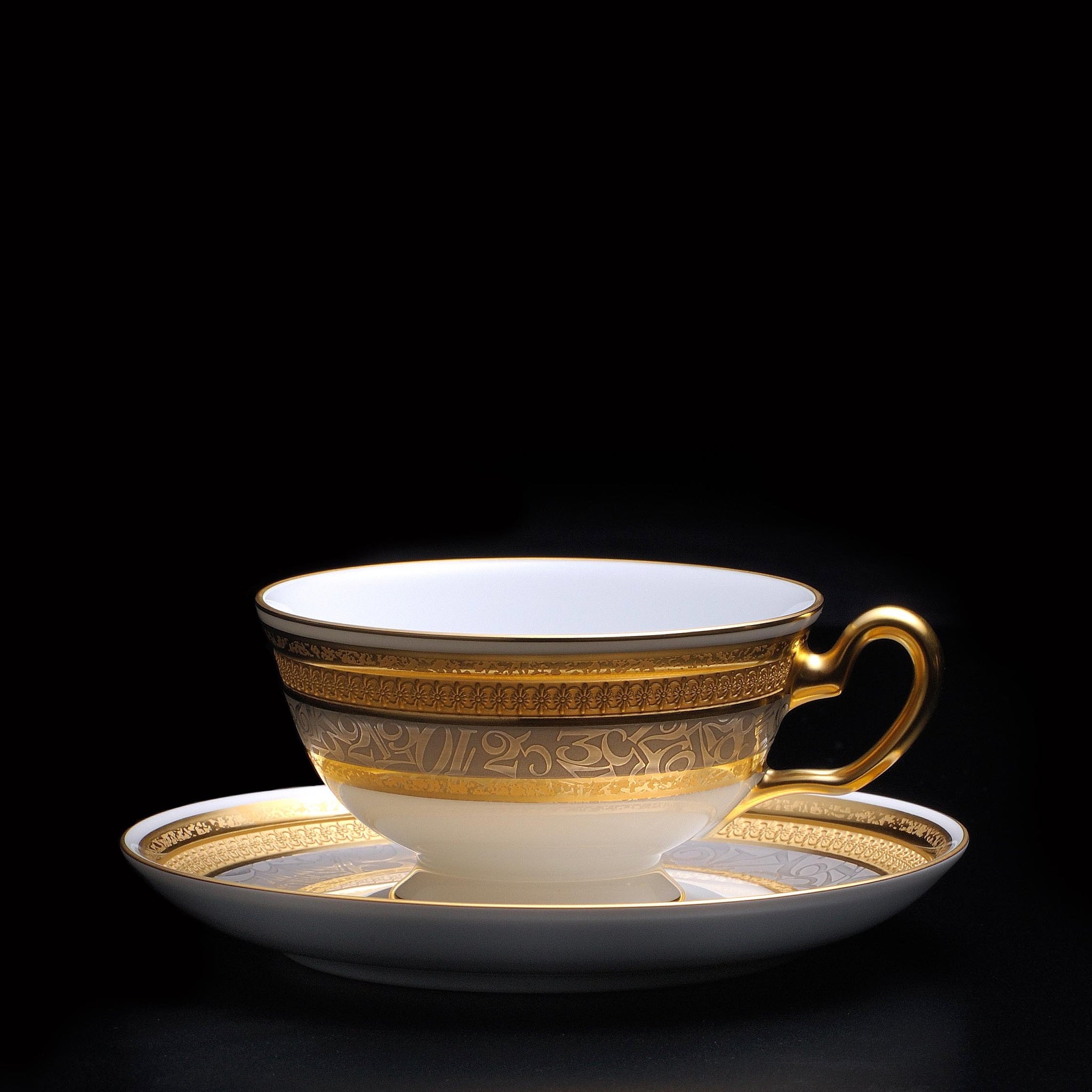 ＜FRANCK MULLER × 大倉陶園＞　スペシャルティーセット