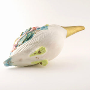 大石 早矢香<br>
「ヒスイ注器」<br>
高さ110×幅200×奥行80mm<br>
制作年：2023年<br>
半磁土