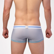 レイン　後面<br>モデル着用サイズ：L<br>（身長180cm/体重70kg/ヒップ91cm）