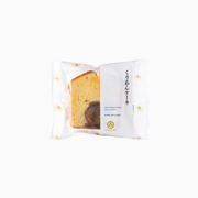 【くりあんケーキ】<br>
栗あんをたっぷり練り込んだ生地に、栗あんと渋皮栗を加えたスライスケーキ