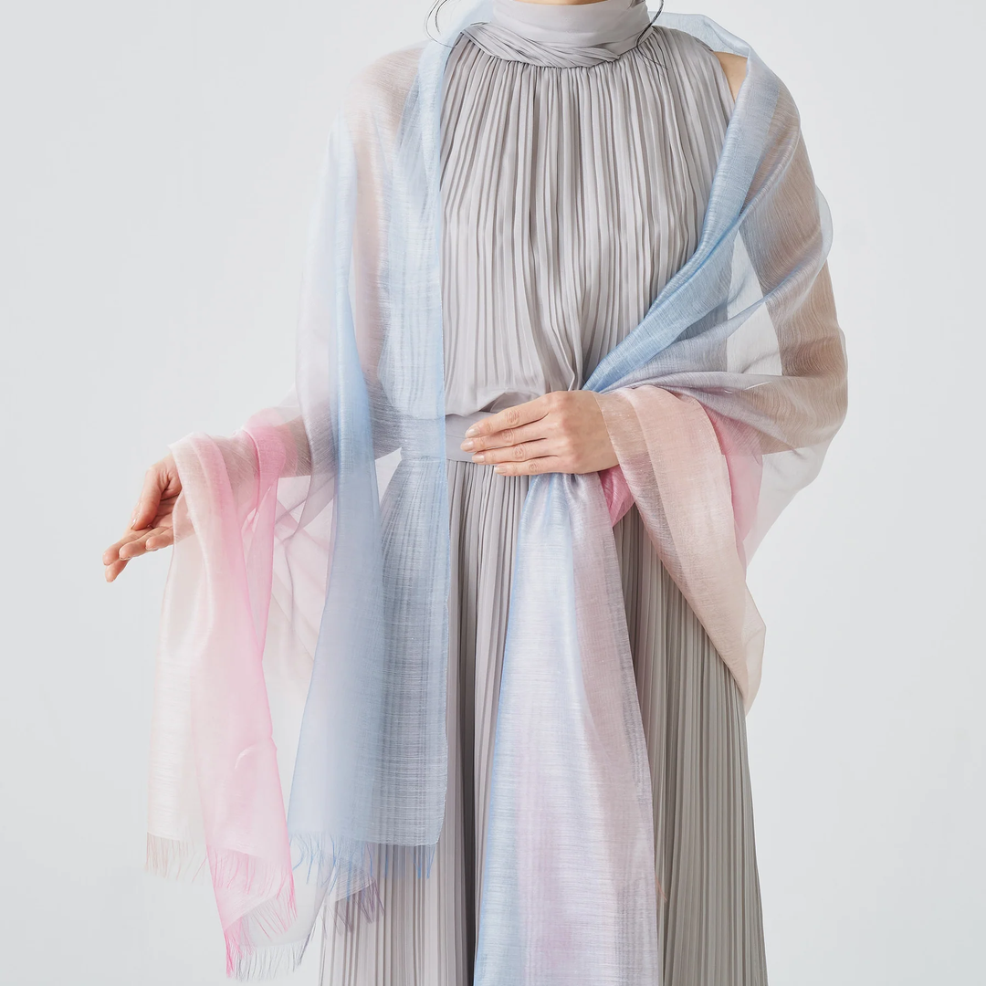 グッドデザイン賞】muto シルクカシミヤストール 「GOKUSAI」｜ 軽さと