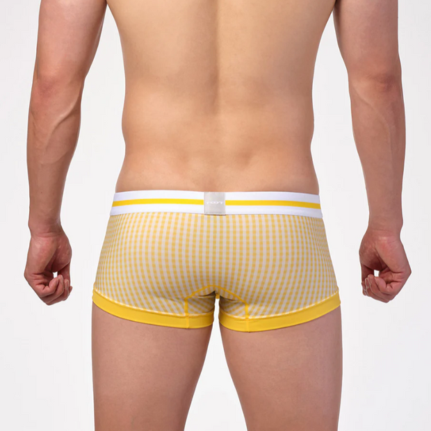 イエロー　後面<br>モデル着用サイズ：L<br>（身長180cm/体重70kg/ヒップ91cm）