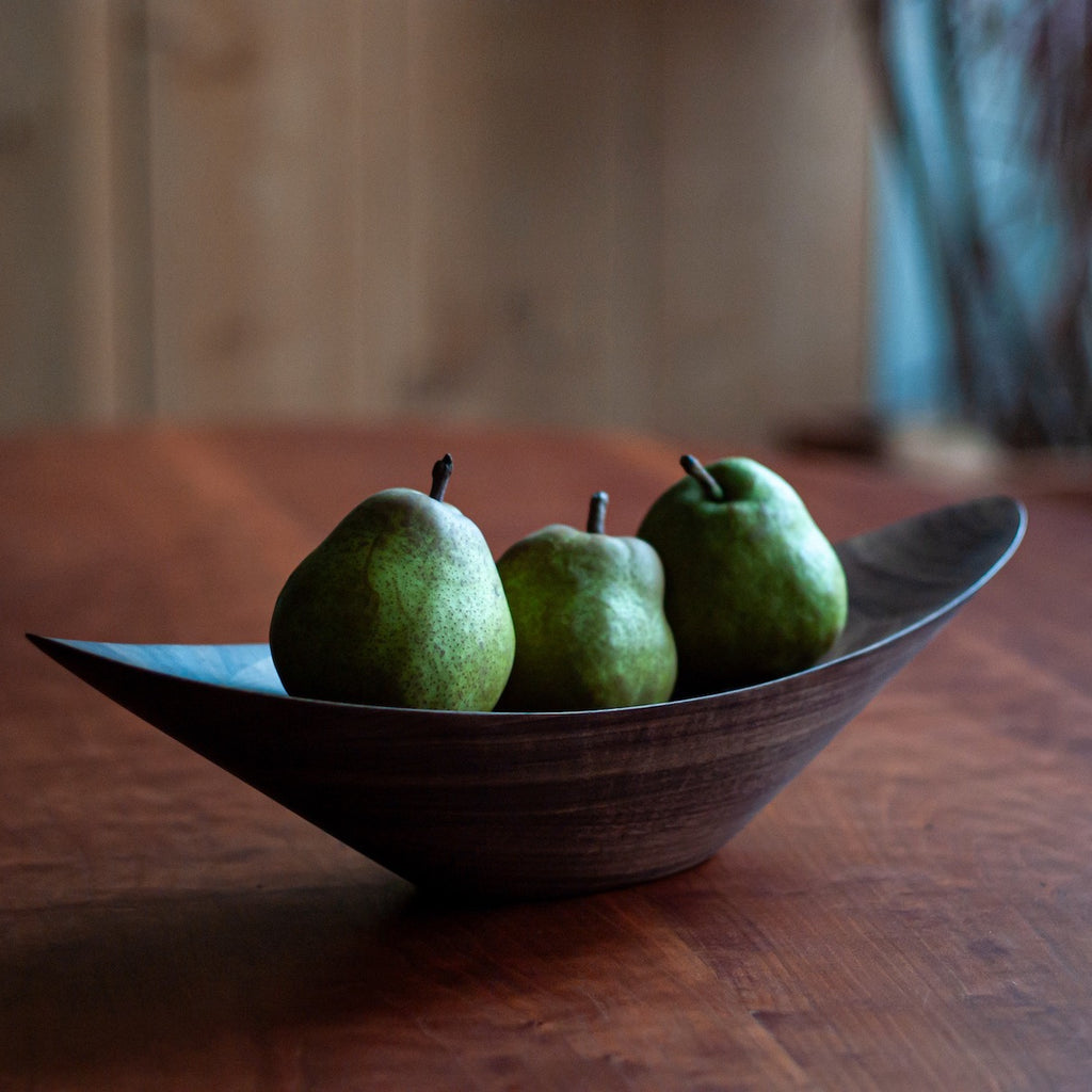 KOMA Fruit Basket（ウォルナット）｜削り出しの木製バスケット – By