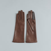 カラー：TAN<br>素材：羊革<br>サイズ：21cm（全長約30cm）<br>日本製