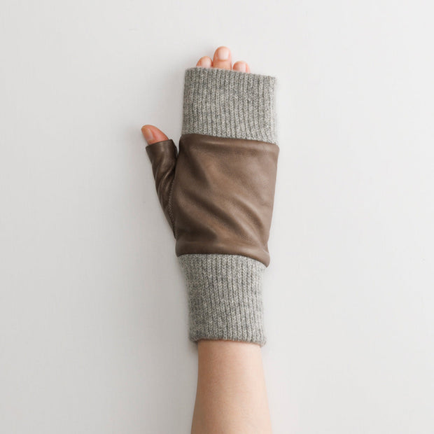 カラー：HEMATITE<br>素材：羊革 / カシミヤ<br>サイズ：21cm<br>日本製