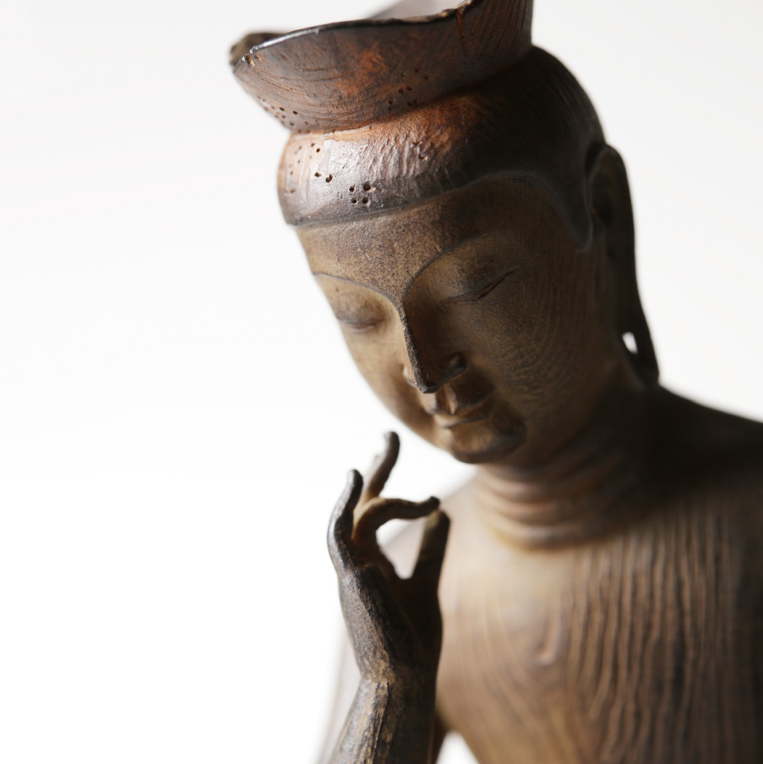 MORITA イスム 弥勒菩薩 広隆寺の国宝・半跏思惟像を再現｜By Emotion