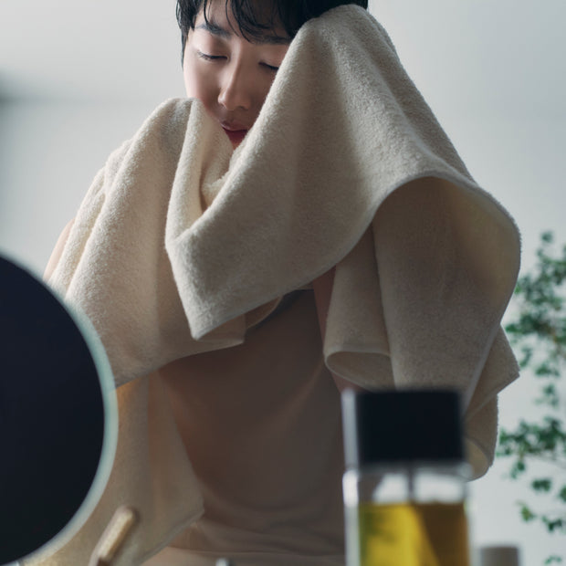 なめらかバンガロールorganic<br>顔や髪に触れた瞬間、水気を吸い上げる高い吸水力