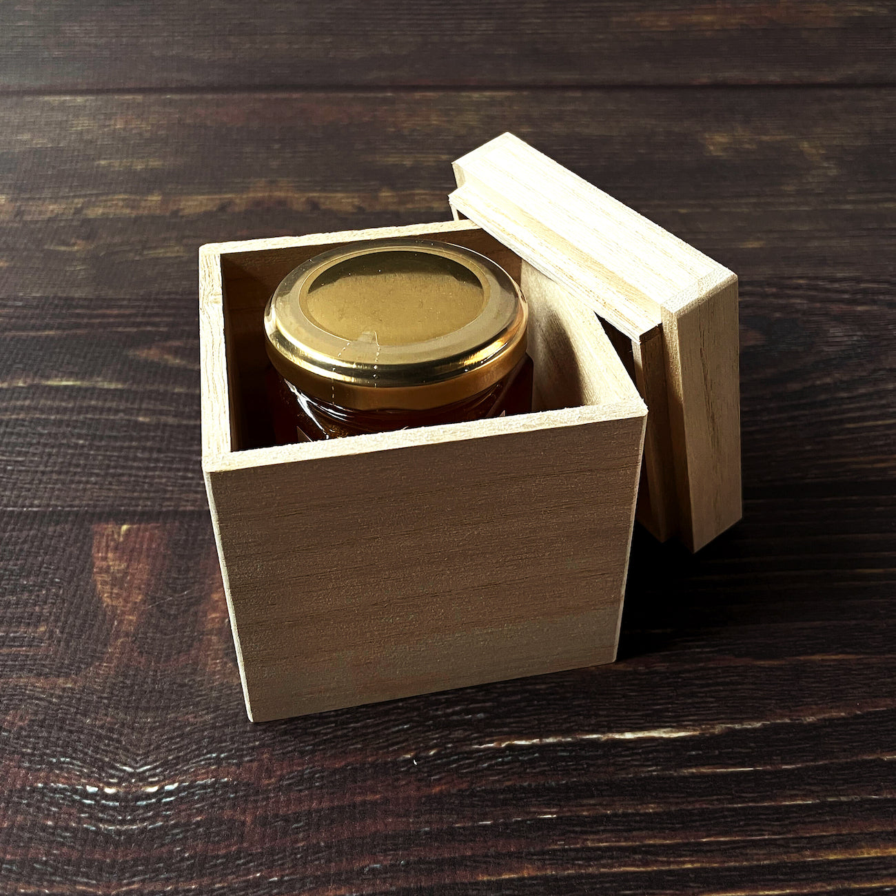 専用箱に入れてお届け