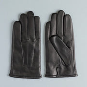 カラー：BLACK<br>素材：羊革<br>サイズ：24cm<br>日本製