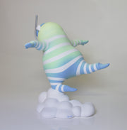 「snorkeler -New beginnings-」<br>
高さ320×幅305×奥行260mm<br>
制作年：2024年<br>
レジン、アクリル絵具
