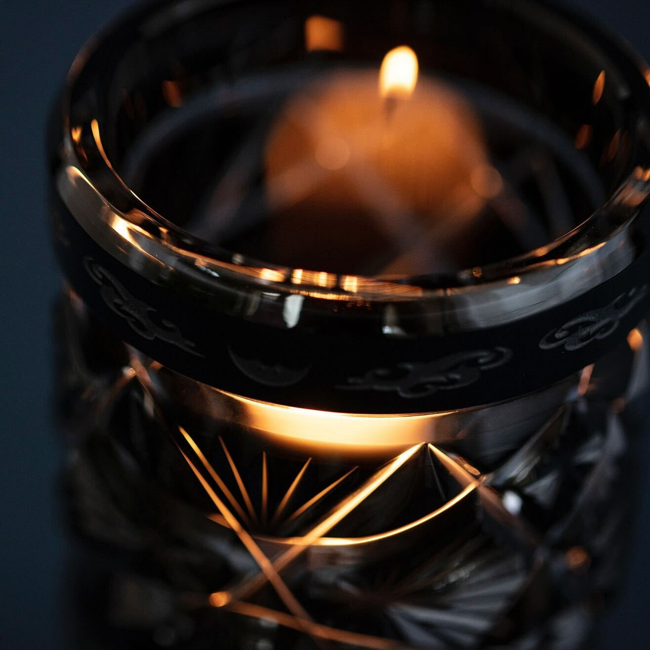 キャンドルホルダー使用イメージ（ANTIHERO）