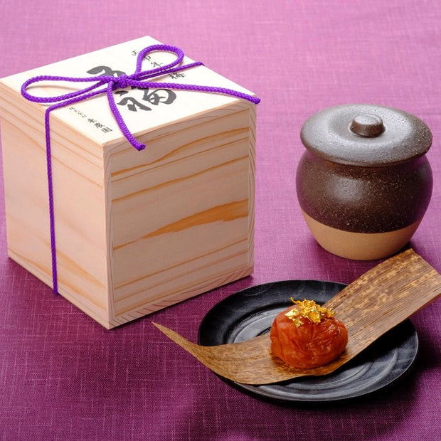 1粒<br>陶製壺<br>金箔入